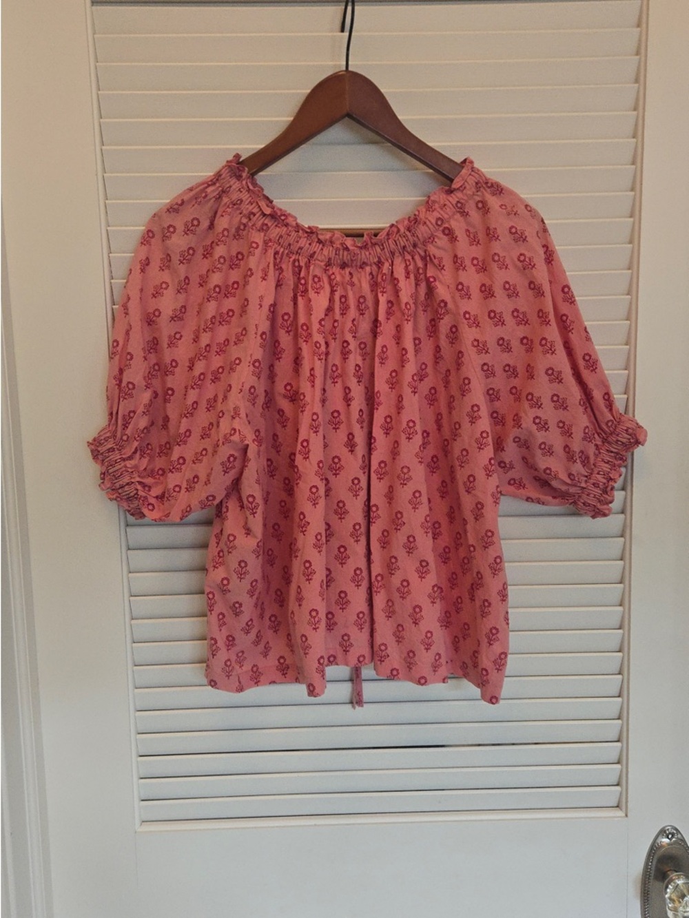 Doen Shore Top - Pink Floral Smocked Off-Shoulder Blouse small